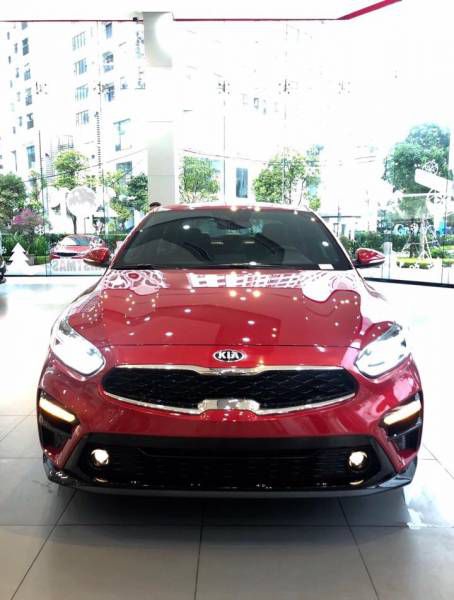 Ban Kia Cerato 1.6 deluxe 2019 moi Ha Noi.Chi 240tr co the nhan xe.