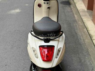 vespa 125 2015 trắng đen bstp chính chủ