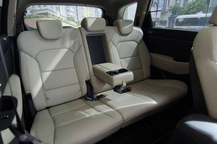 KIA RONDO MOI - GIA SOC - HO TRO TRA GOP L/S TOT- TRA TRUOC TU 180TR NHAN XE - HOTLINE KIA BINH DUONG 0933791660