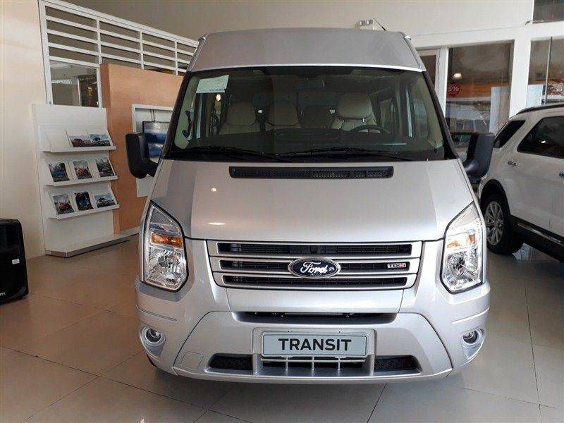 Ban Ford Transit MID,SVP,LUX 2019 Co San Gia Khuyen Mai