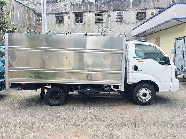 Xe tai kia 2.4 tan thung 3.5m 2019 mau trang - Ho tro vay 80% LH: 0938.903.187