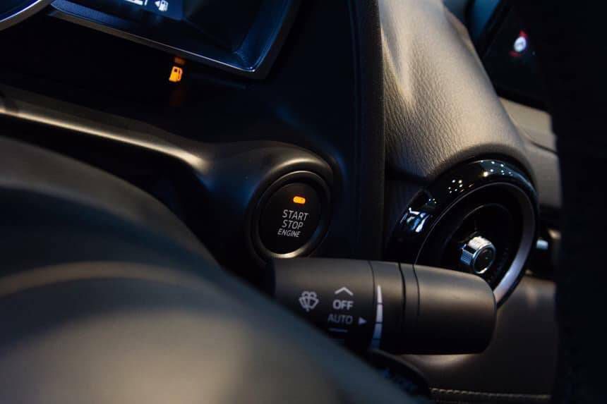 MAZDA 2 NHAP KHAU-MAZDA THAI BINH TANG GOI BAO HIEM THAN VO HOAC TIEN MAT!HOTLINE KINH DOANH:0915.773.663