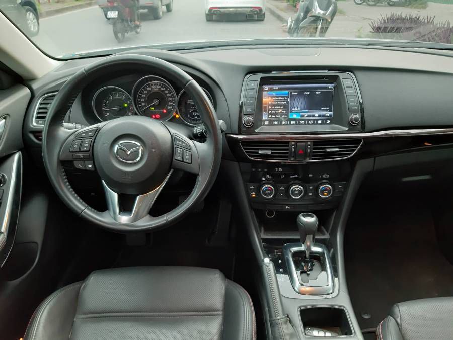 Ban Mazda 6 2.0AT 2016 cu Ha Noi