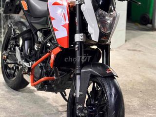 Cần bán KTM Duke 125 2016 ABS Biển SG 9 chủ