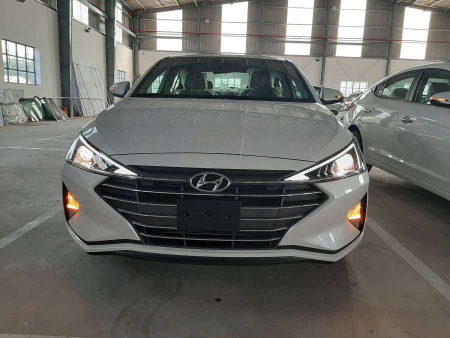 Hyundai Elantra 2019 Da Nang, Co san giao ngay, Tang 10 trieu phu kien, Ho tro Grab - Vay 80% gia tri xe. Lien he: 0905.59.89.59