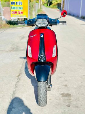 VESPA SPRINT ĐỎ ĐEN