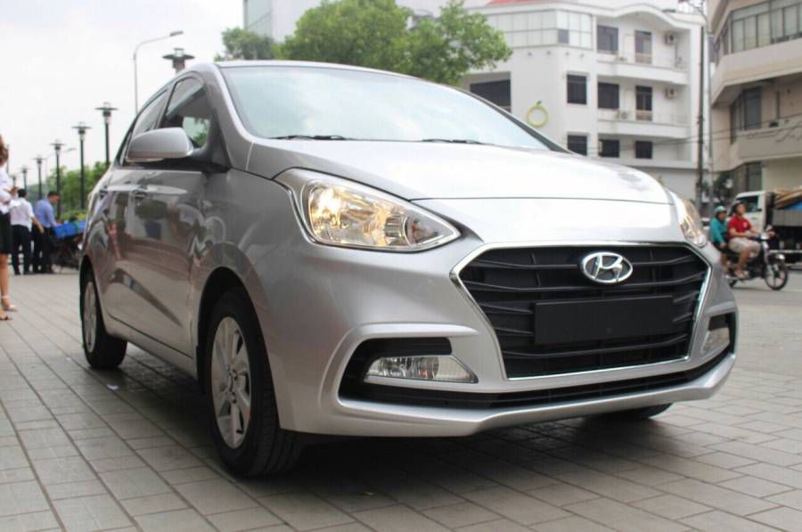 Ban Hyundai i10 1.2MT 2019 moi xe giao ngay du mau dua truoc 10% hotline 0902596263