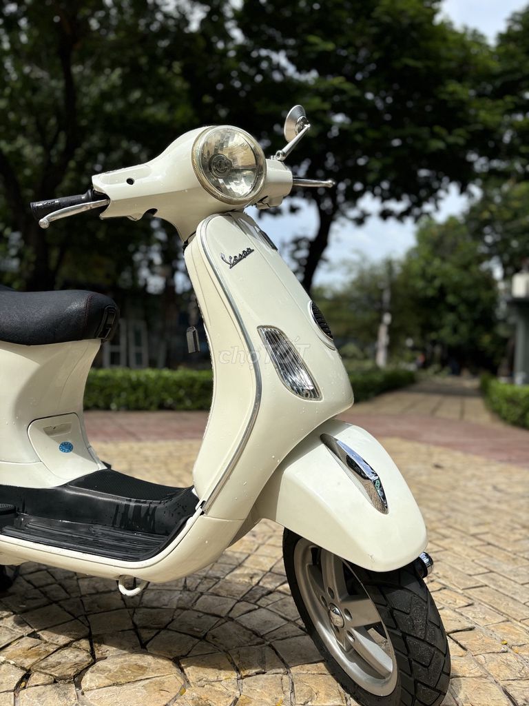 xe Piaggio Vespa LX Fi màu trắng, BẢO HÀNH