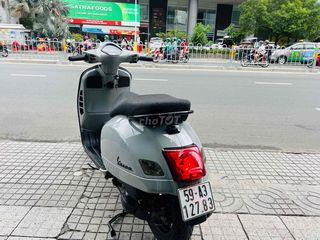 Vespa GTS 300i 300cc 2018 chính chủ bs thành phố