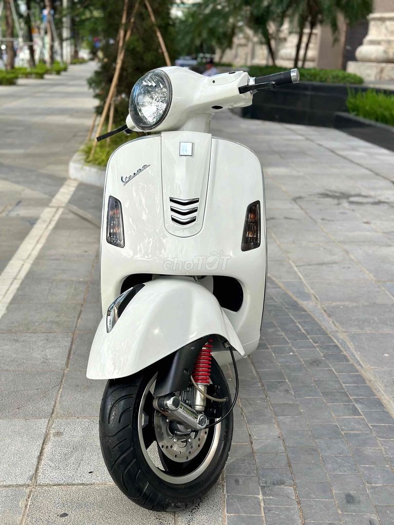 NAM THI Vespa GTS 3v ie đời chót nguyên bản CHẤT