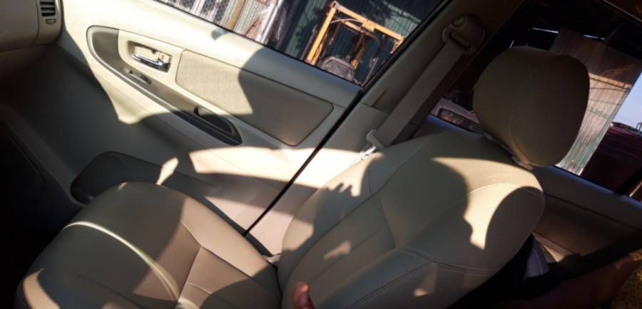 Ban Toyota Innova E 2.0 2015 cu Ha Noi