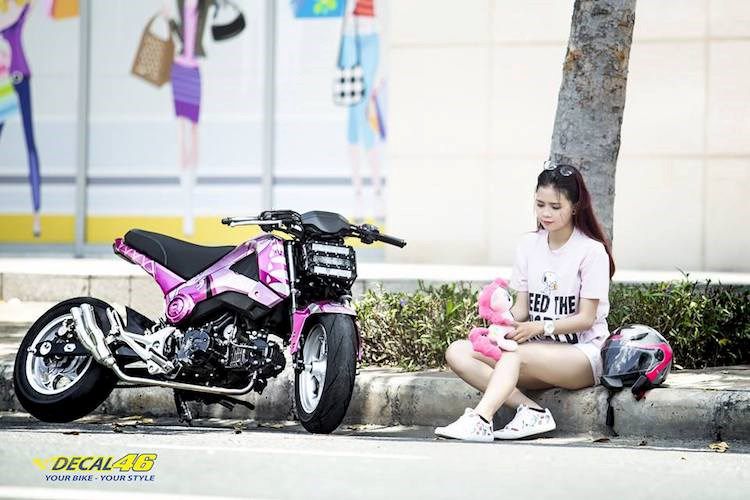 Nu biker Viet cuc cool ben Honda MSX125 hang khung-Hinh-4
