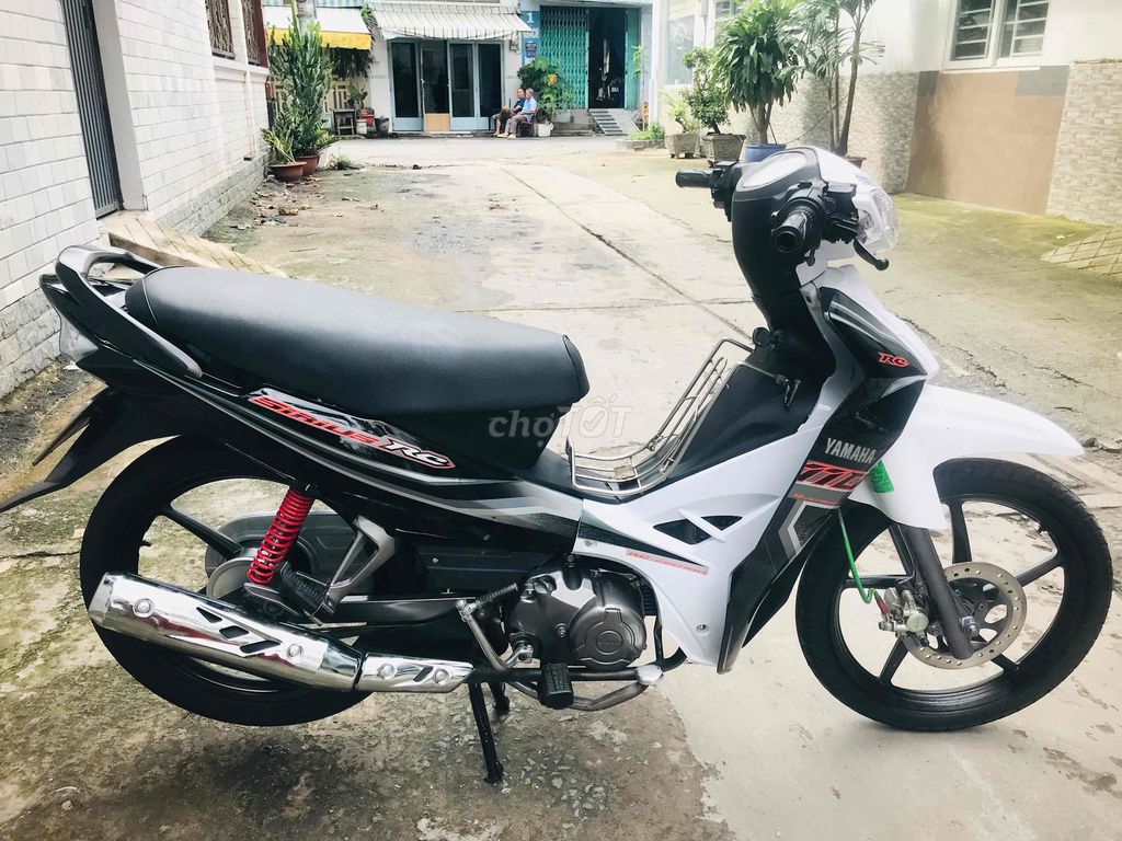 Nhà có bán xe Siurus 50cc cho học sinh