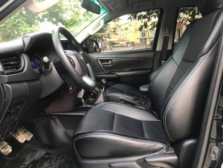 Ban Toyota Fortuner 2.4G 2017 - So san