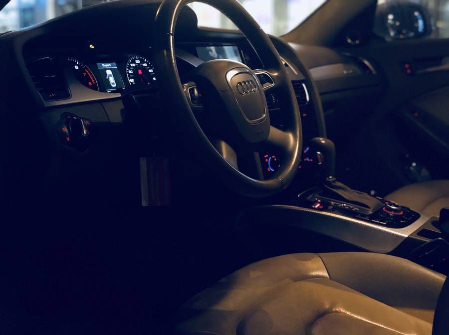 Ban Audi A4 2.0 2010 nhap My full option