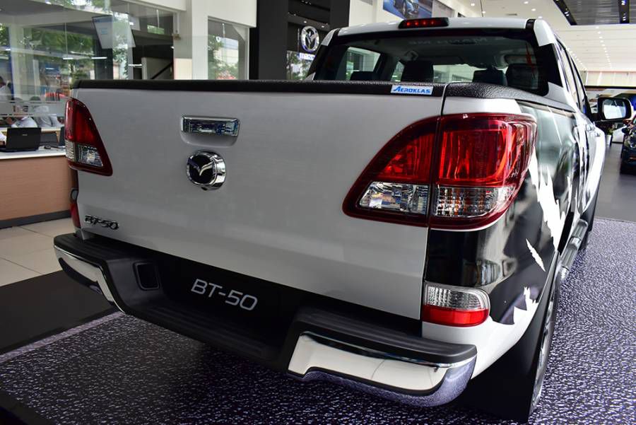 Ban Mazda BT-50 Facelift 2019 moi Binh Duong