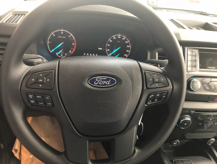 [Binh Duong]Ban Ford Ranger XLS 2019 moi gia tot nhat tai Binh Duong- LH: Ms.Vy: 0982.88.77.61