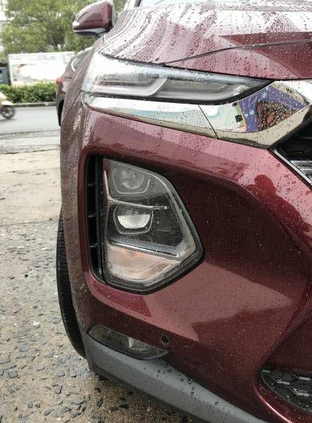 Hyundai Santafe 2019 Da Nang, Co san giao ngay, Qua Tang hap dan, Ho tro Grab - Vay 80% gia tri xe. Lien he: 0905.59.89.59