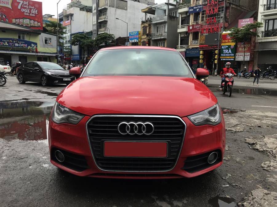Chinh chu ban Audi A1 do noi that do, hai cua, 4 cho, xe dang ky lan dau 2013