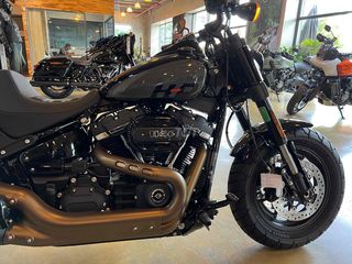 Harley-Davidson Fat Bob 2022 với những phối màu đ