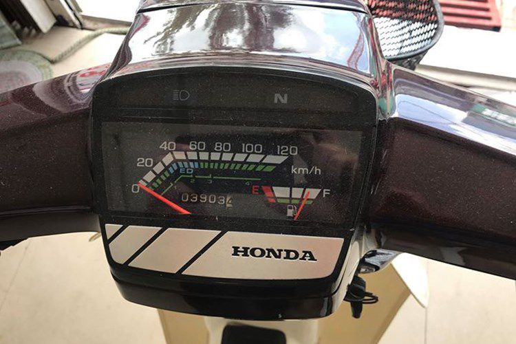 Honda Dream II "trum men" hon 100 trieu tai Sai Gon-Hinh-3