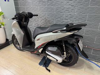 Honda SH 125 date 2023 xám Xi măng Bstp