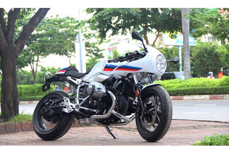 Can canh moto BMW R nine T Racer dau tien tai VN