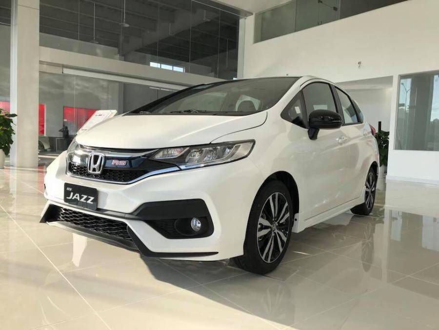 HONDA JAZZ 2019 NHAP KHAU GIAM GIA SOC LEN DEN 100TR TIEN MAT LH: 0968738833