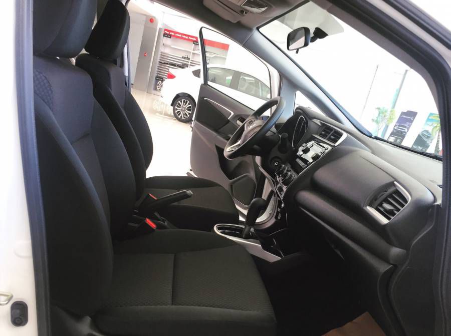 Honda Jazz 2019 uu dai khuyen mai sieu khung thang 4