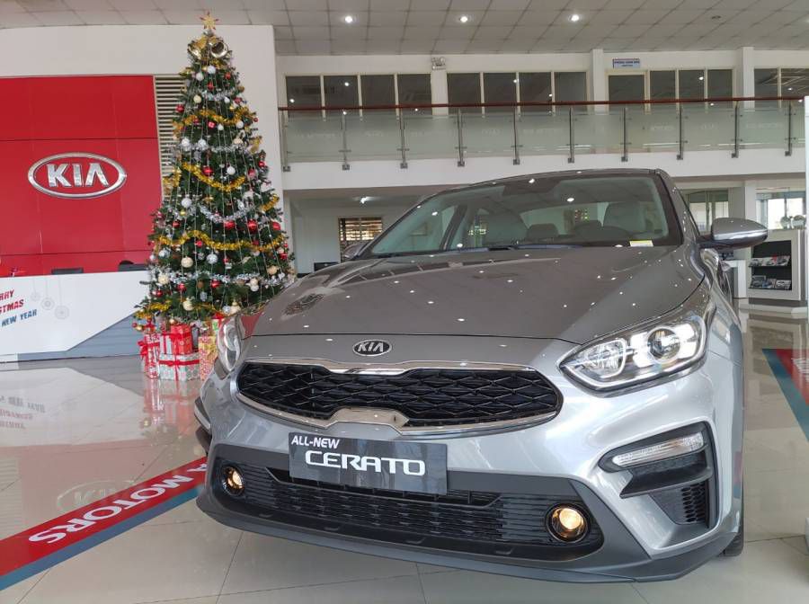 Kia Cerato Deluxe 2019-giam gia tien mat/tang bao hiem than xe-Lien he PKD Kia Bien Hoa 0933293303