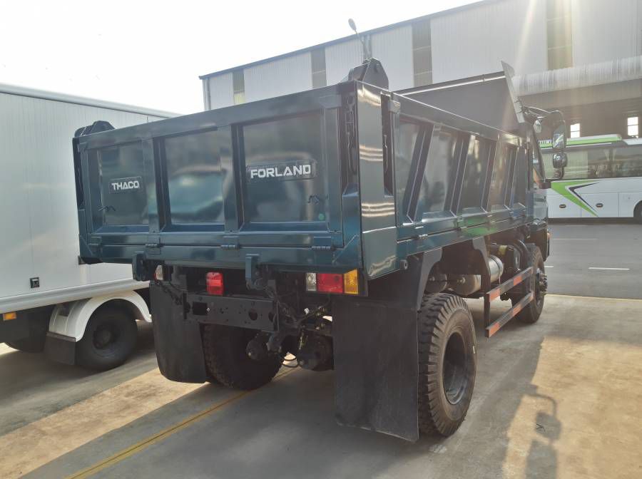 xe ben 5 tan THACO / dong co FAW / thung 4,1 khoi / LH 0938 808 946