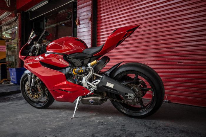 Ducati 899 Panigale độ chất với cặp mâm sợi carbon BST ảnh 4