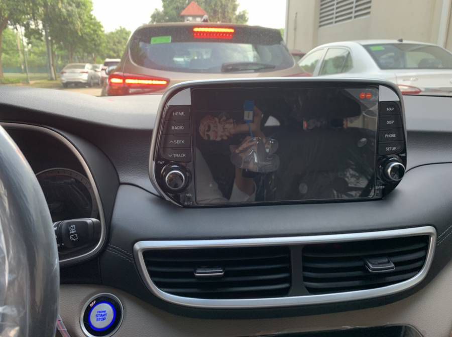 Hyundai Tucson 2019 Da Nang, Co san giao ngay, Goi qua tang hap dan, Ho tro Grab - Vay 80% gia tri xe. Lien he: 0905.59.89.59