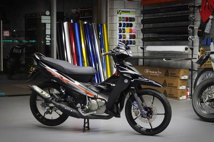Xe no Yamaha 125ZR do “chan khung” tai Sai Gon