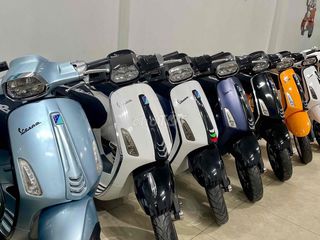 Vespa Thành Luân tặng cặp dầu, ắc quy, quà tặng