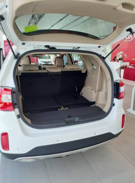 Kia Sorento 7 cho fullsize, sang trong dang cap, co xe giao ngay, goi ngay de co gia tot nhat