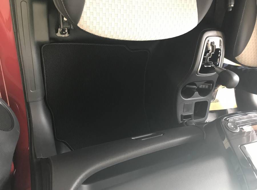 Sieu khuyen mai 50 trieu duy nhat trong thang 6, Mitsubishi Mirage giao xe ngay duy nhat tai Ha Noi goi ngay Hotline : 0966335899 de nhan bao gia uu dai nhat!