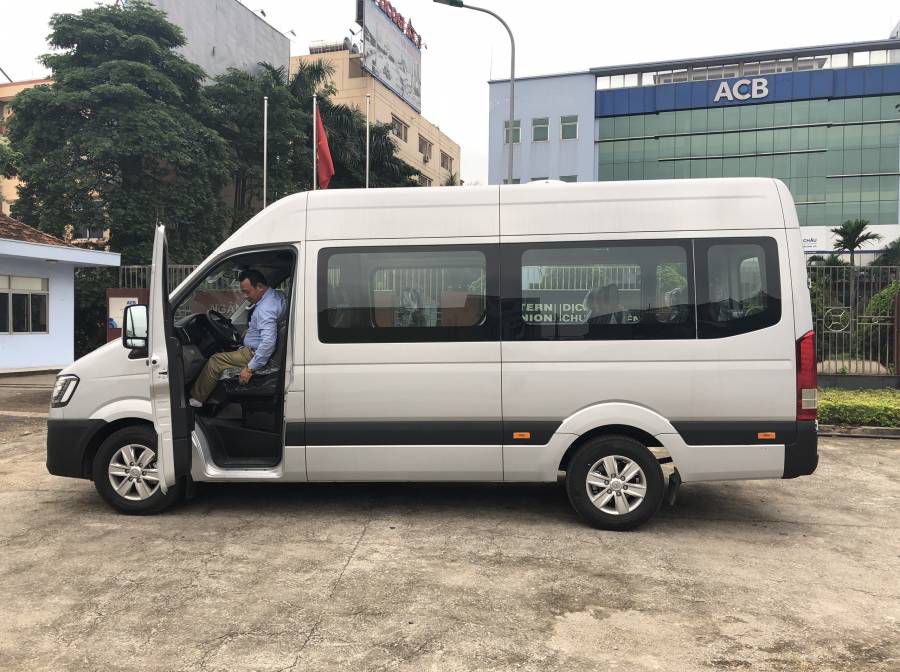 Ban xe 16 cho Hyundai Solati 2019 moi 100%