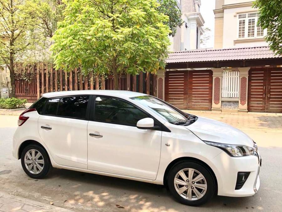 Toyota Yaris E 1.3AT sx 2014 cuc chat, full so bao duong hang