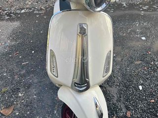 Cần bán Vespa đời cao iget abs nhiều đồ chơi