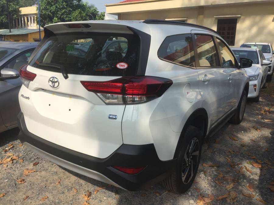 TOYOTA RUSH giao quy 3 2019. Hieu 093.4042.123 GIA TOT