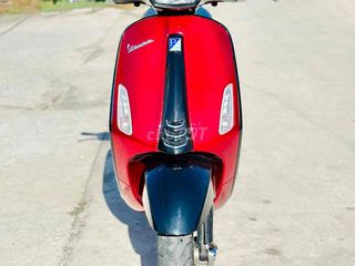 VESPA SPRINT ĐỎ ĐEN