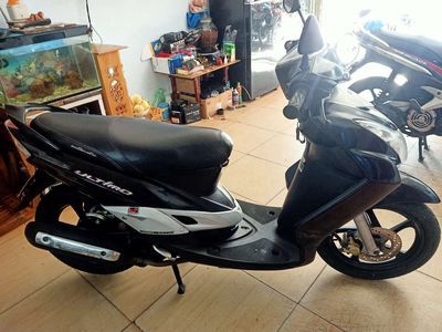 Xe ga yamaha Utimo màu đen