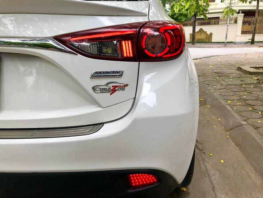 Mazda 3 HB 1.5 sx 2015 bien HN, mot chu tu dau, ful so bao duong hang