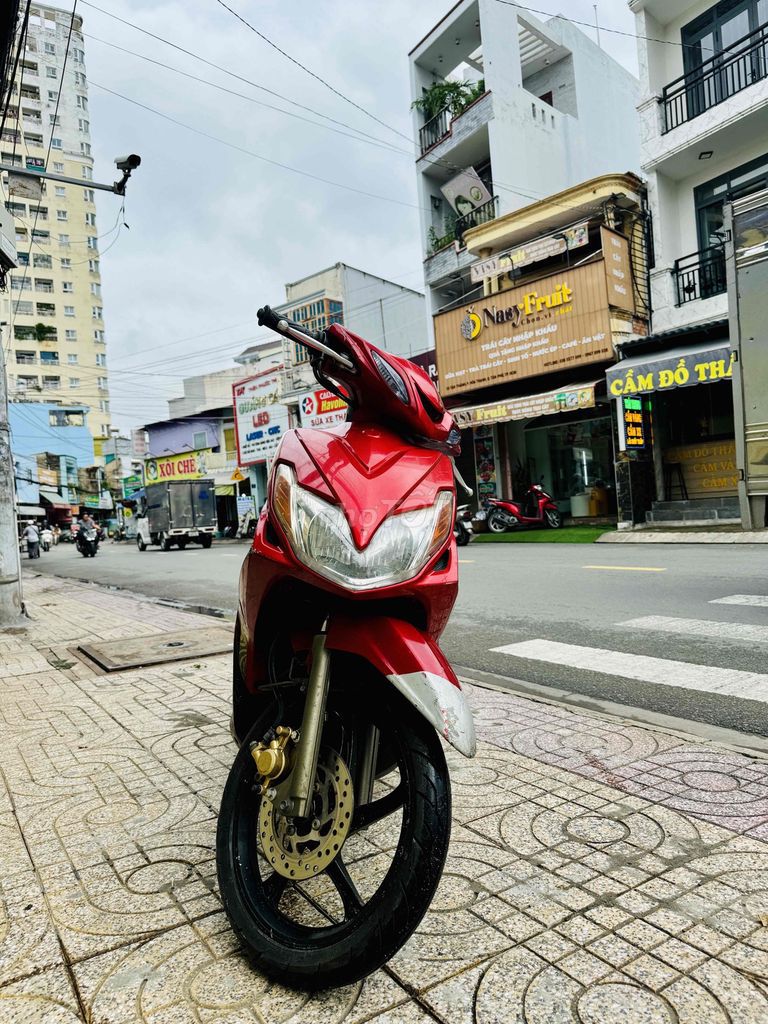 Bán xe YAMAHA LUVIAS 125cc máy êm giá chỉ 6 triệu