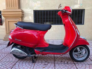 cần bán xe vespa 2014 mẫu mới 3v iE