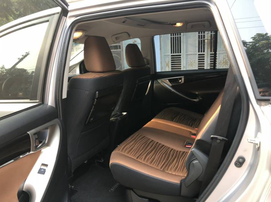 Ban Toyota Innova 2017, Mau bac, So tu dong.