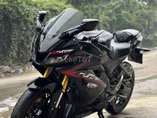 Yamaha R15 hot hit