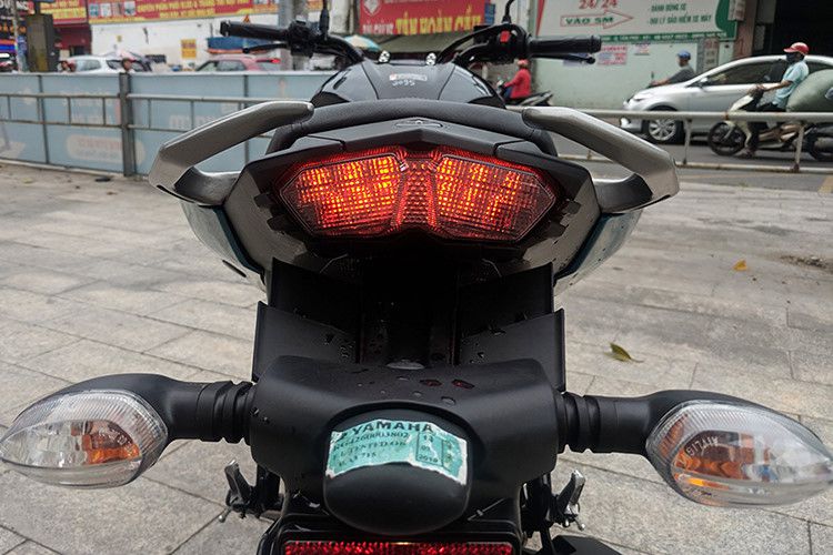 Can canh xe moto Yamaha FZ25 gia chi 80 trieu o Sai Gon-Hinh-5