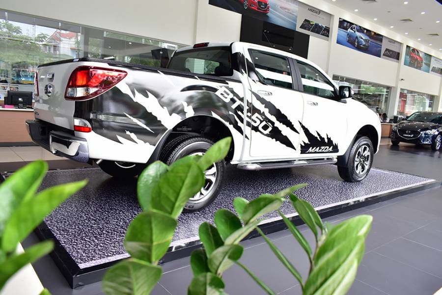 Ban Mazda BT-50 Facelift 2019 moi Binh Duong